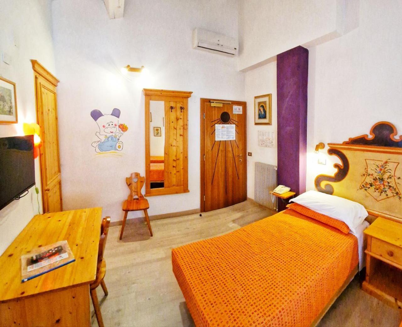 Family Hotel Primavera เลวิโกแตร์เม ภายนอก รูปภาพ