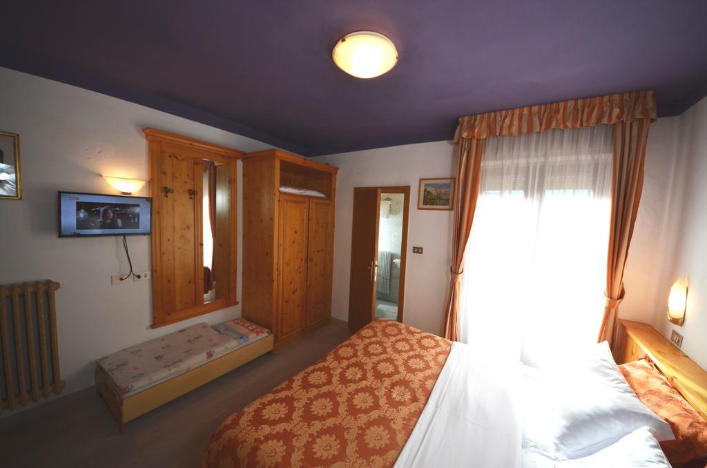 Family Hotel Primavera เลวิโกแตร์เม ภายนอก รูปภาพ