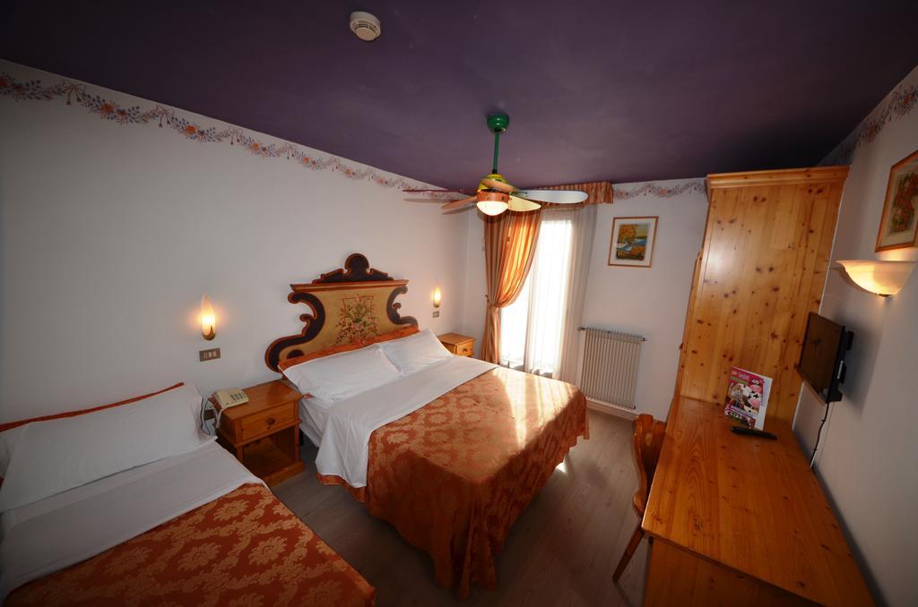 Family Hotel Primavera เลวิโกแตร์เม ภายนอก รูปภาพ