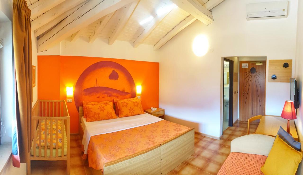 Family Hotel Primavera เลวิโกแตร์เม ภายนอก รูปภาพ